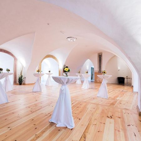 Burghotel Schlaining Városszalónak Kültér fotó